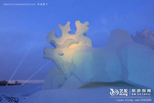 今冬，太阳岛上每天绽放绚丽的“雪舞间”